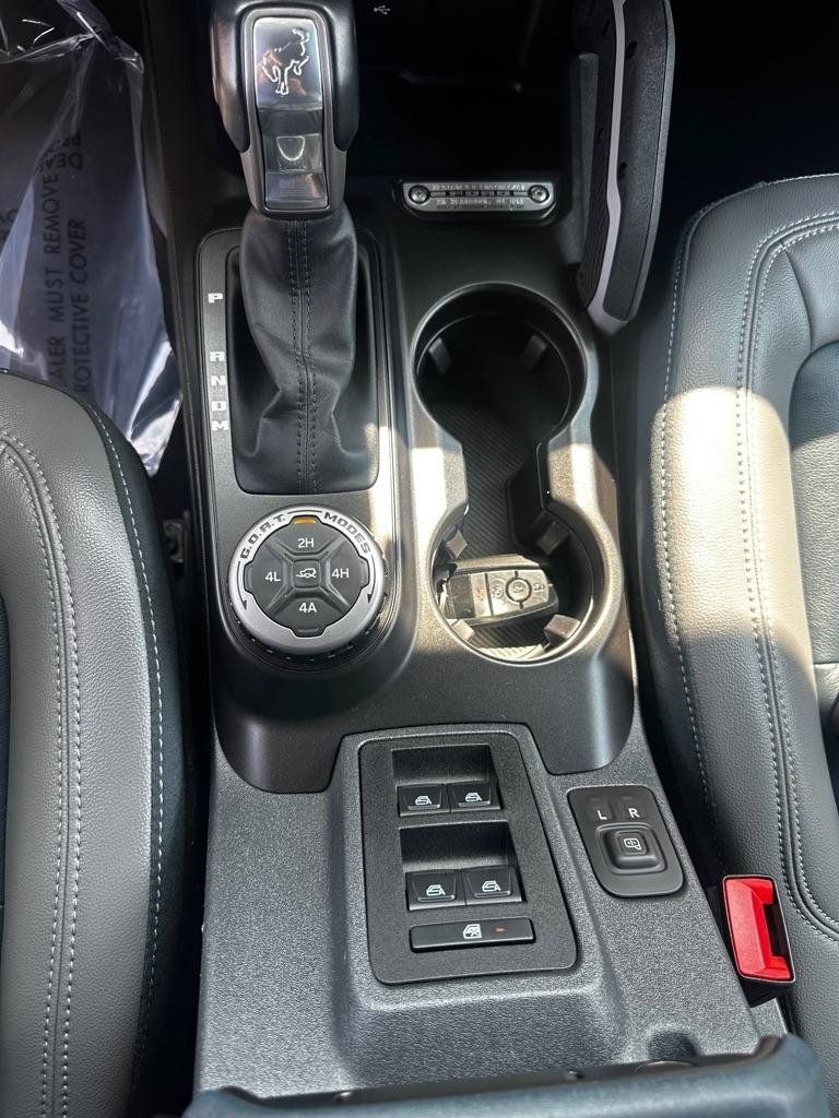 Used 2023 Ford Bronco Outer Banks AWD/4WD image 18