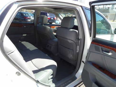 Used 2006 Toyota Avalon Limited image 15
