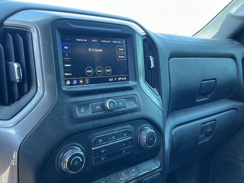 Used 2020 Chevrolet Silverado 1500 Custom w/ Custom Value Package RWD image 12