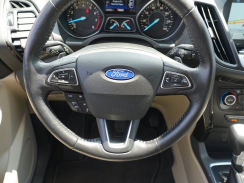 Used 2017 Ford Escape Titanium w/ Equipment Group 301A AWD/4WD image 24