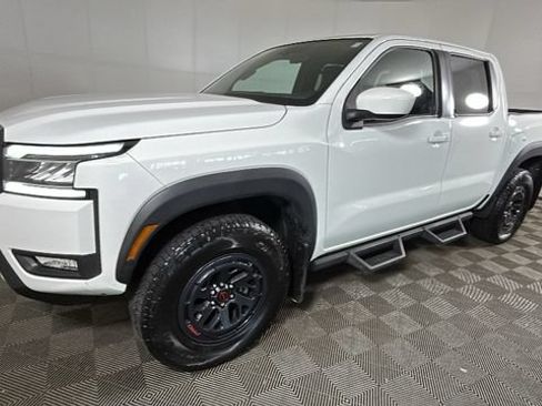 Used 2025 Nissan Frontier PRO-4X AWD/4WD image 6