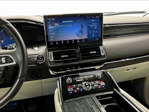 Used 2023 Lincoln Navigator Black Label image 8