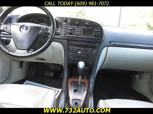 Used 2005 Saab 9-3 Arc image 21