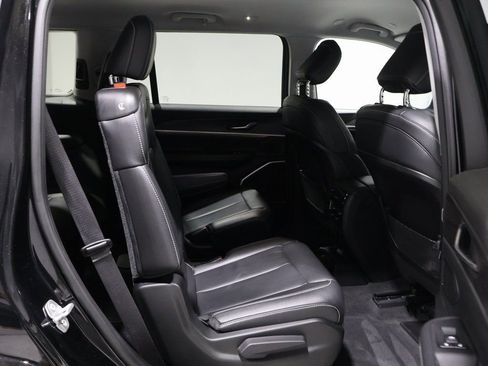 Used 2022 Jeep Grand Cherokee L Limited image 18