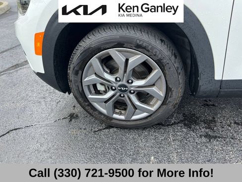 Certified 2024 Kia Seltos S AWD/4WD image 17