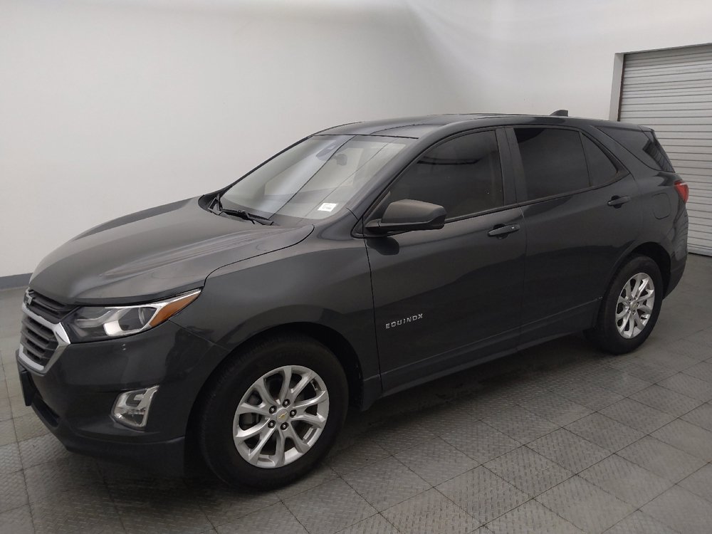 Used 2020 Chevrolet Equinox LS FWD image 2