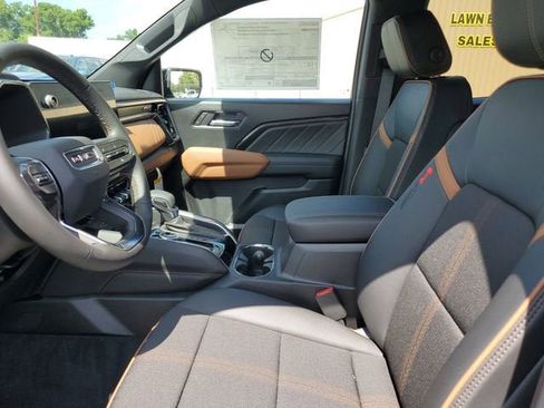 New 2026 GMC Canyon AT4 AWD/4WD image 19