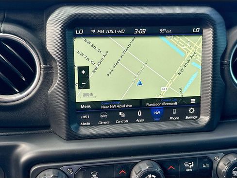 Used 2021 Jeep Wrangler Unlimited Sahara image 11