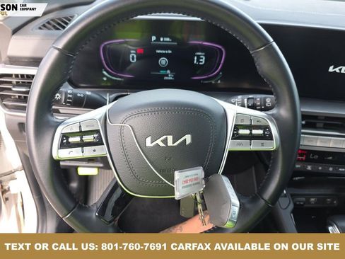 Used 2025 Kia Telluride S image 8