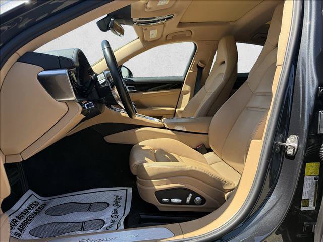 Used 2019 Porsche Panamera image 9