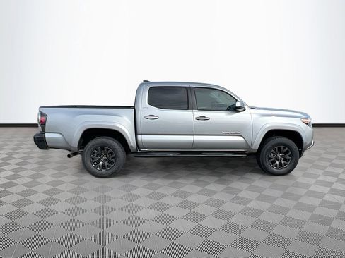 Used 2022 Toyota Tacoma SR5 image 8