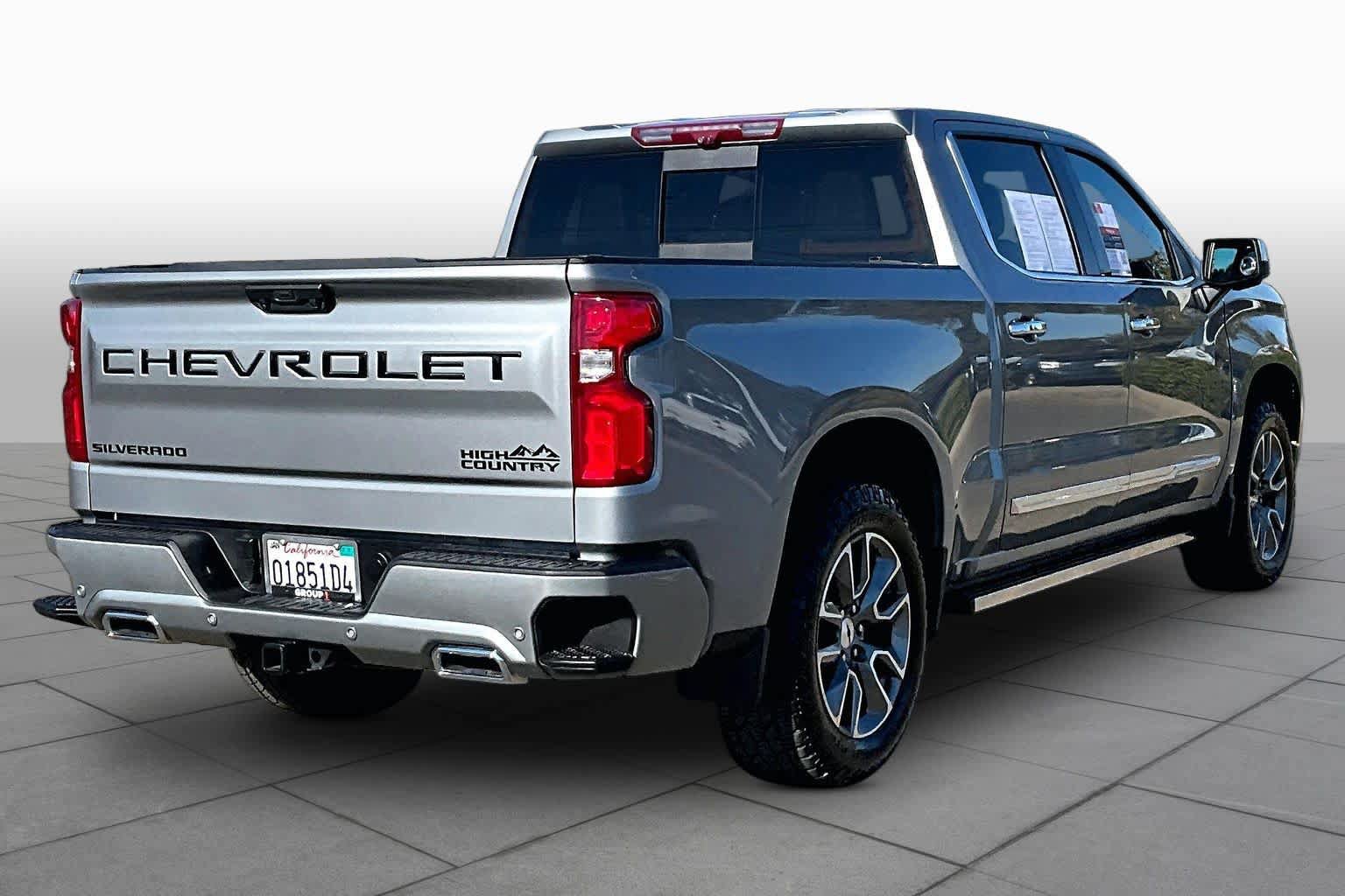 Used 2025 Chevrolet Silverado 1500 High Country AWD/4WD image 12