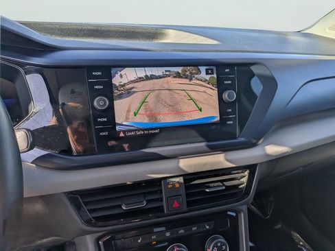 Certified 2023 Volkswagen Taos SE w/ Panoramic Sunroof Package FWD image 19