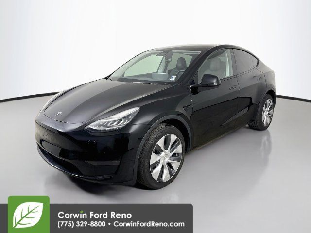 Used 2023 Tesla Model Y AWD image 3