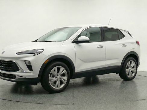 Used 2025 Buick Encore GX Preferred FWD image 3