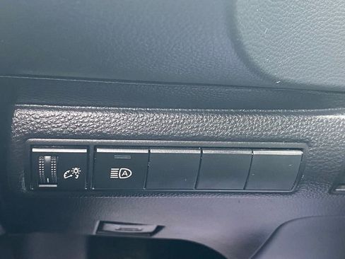Used 2022 Toyota Corolla LE image 25