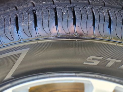 Used 2017 Chevrolet Equinox LS image 11