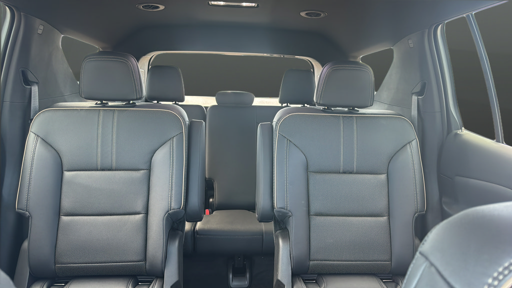 Used 2026 Chevrolet Traverse High Country w/ LPO, Floor Liner Package AWD/4WD image 19