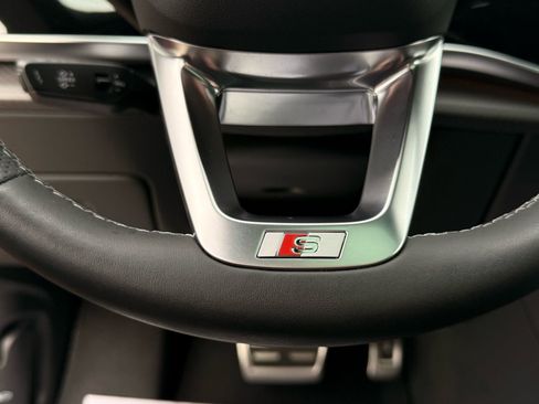 Used 2024 Audi SQ8 Premium Plus image 55