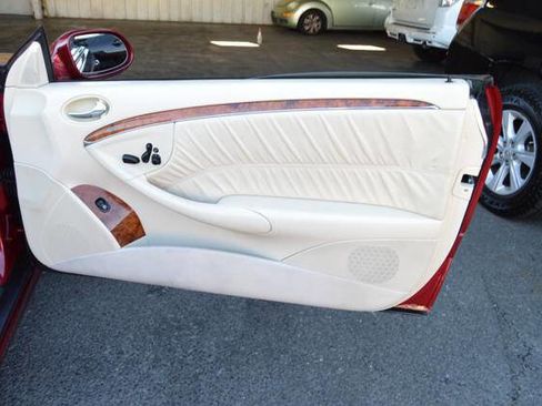 Used 2008 Mercedes-Benz CLK 350 Cabriolet image 33