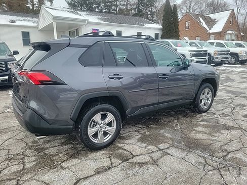 Used 2023 Toyota RAV4 XLE w/ Convenience Package image 5