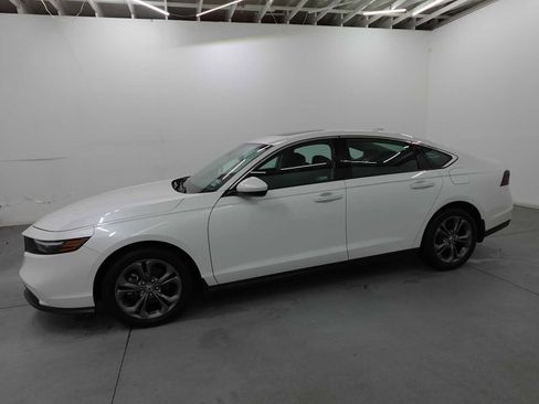 Certified 2023 Honda Accord EX image 8