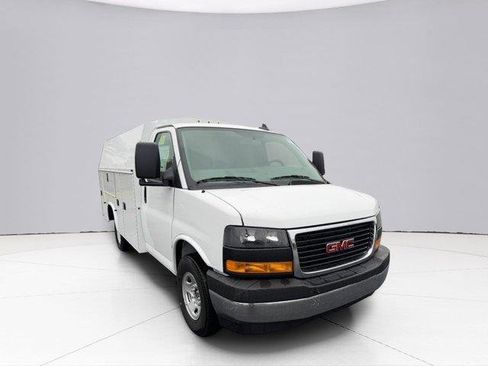 New 2025 GMC Savana 3500 w/ Power Convenience Package image 10