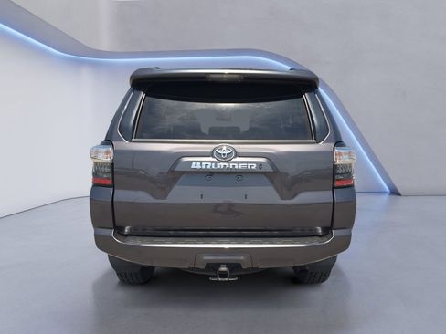 Used 2021 Toyota 4Runner SR5 Premium AWD/4WD image 4