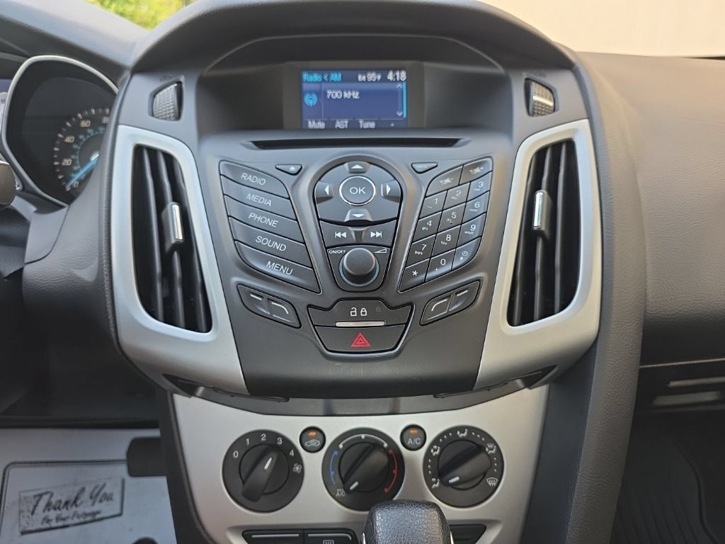 Used 2014 Ford Focus SE FWD image 17