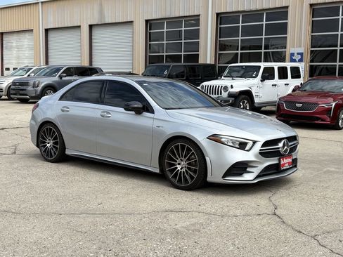 Used 2021 Mercedes-Benz A 35 AMG 4MATIC image 3