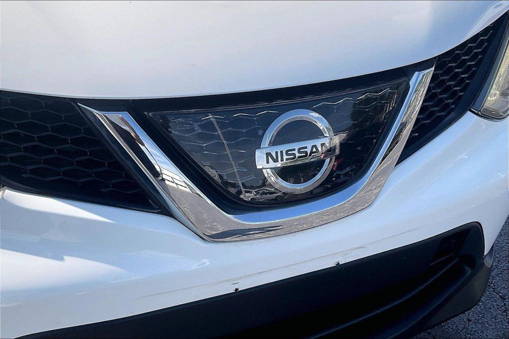 Used 2019 Nissan Rogue Sport S AWD/4WD image 30