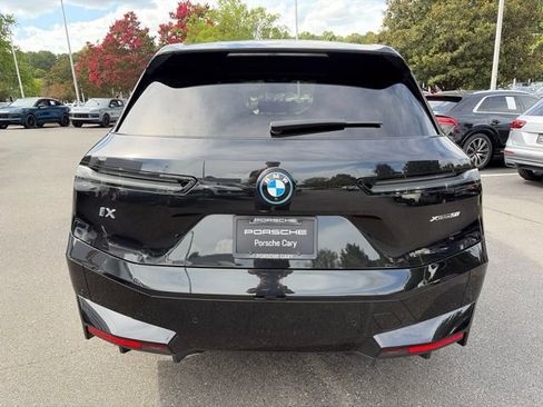 Used 2024 BMW iX xDrive50 w/ Premium Package AWD/4WD image 13