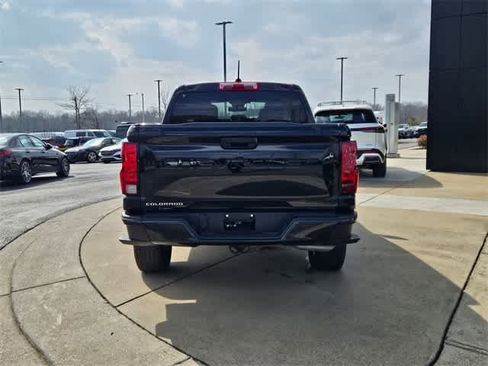 Used 2024 Chevrolet Colorado W/T image 7