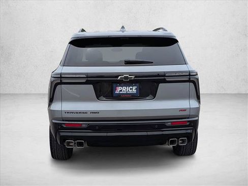 Used 2026 Chevrolet Traverse RS AWD/4WD image 8