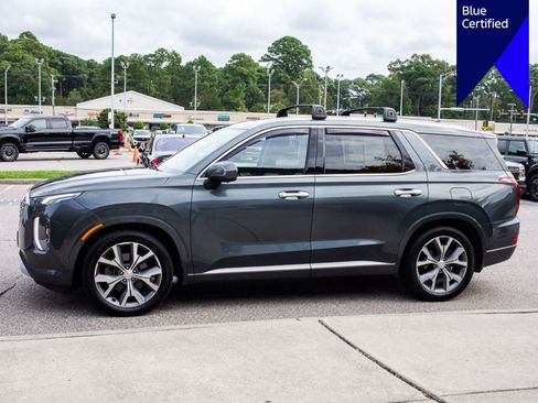 Used 2022 Hyundai Palisade Limited w/ Winter Package AWD/4WD image 3