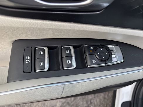 Certified 2025 Kia Sorento S image 34