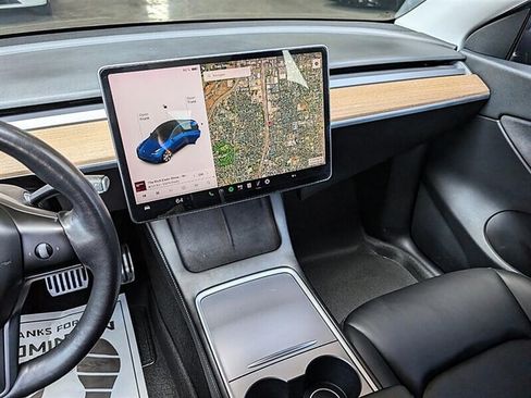 Used 2021 Tesla Model Y Long Range AWD/4WD image 20