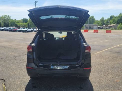 Used 2023 Chevrolet Equinox LS w/ LS Convenience Package FWD image 11