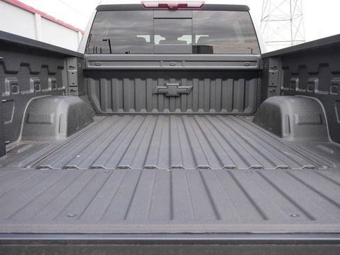 New 2026 Chevrolet Silverado 1500 High Country AWD/4WD image 9
