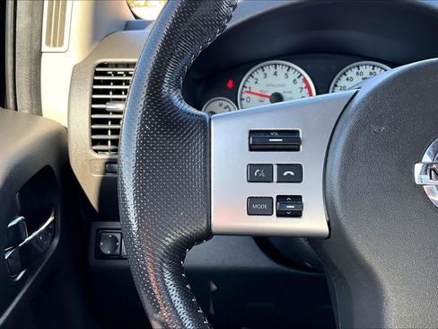 Used 2018 Nissan Frontier PRO-4X AWD/4WD image 18