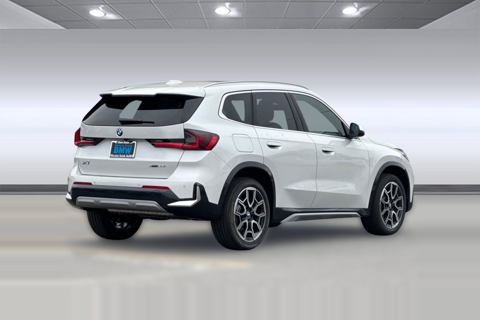 Used 2026 BMW X1 xDrive28i w/ Technology Package AWD/4WD image 8