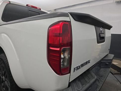 Used 2019 Nissan Frontier SV image 18