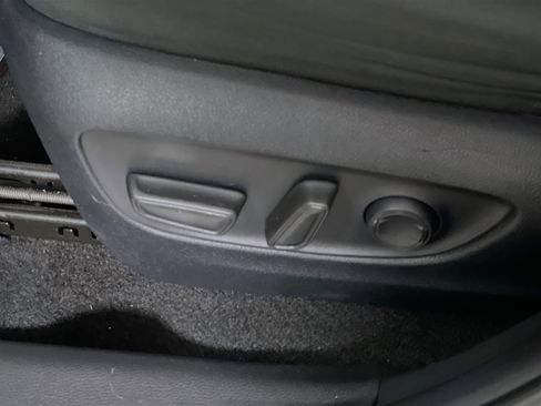 Used 2022 Toyota RAV4 XLE image 16