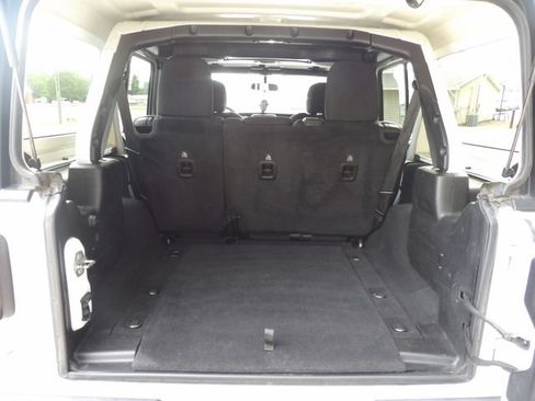 Used 2019 Jeep Wrangler Unlimited Sport S AWD/4WD image 7