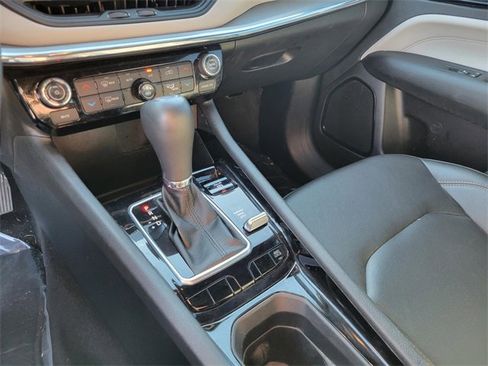 Used 2024 Jeep Compass Limited image 32