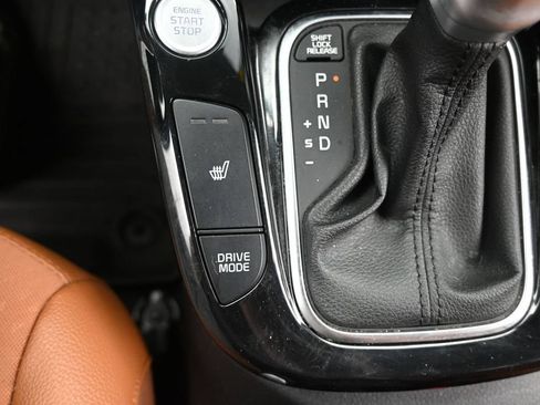 Certified 2025 Kia Soul EX FWD image 30