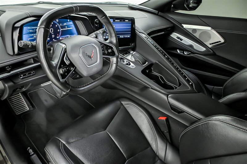 Used 2021 Chevrolet Corvette Stingray Preferred Cpe w/ Z51 Performance Package RWD image 17
