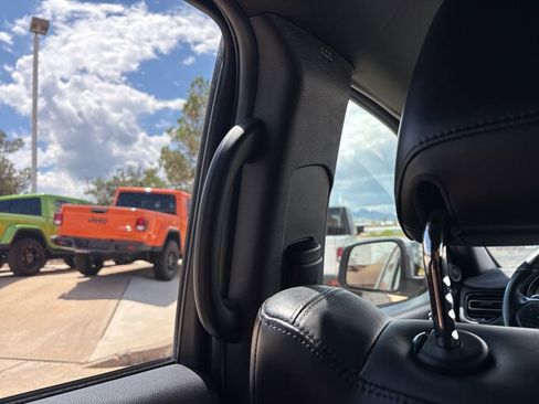 Used 2021 Dodge Durango GT RWD image 40