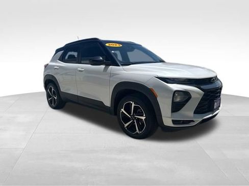 Used 2023 Chevrolet TrailBlazer RS w/ Sun and Liftgate Package AWD/4WD image 10