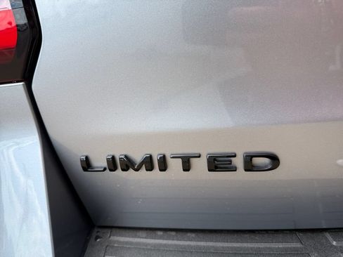 Used 2024 Ford Expedition Limited AWD/4WD image 47